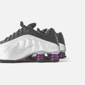 nike shox r4 true berry