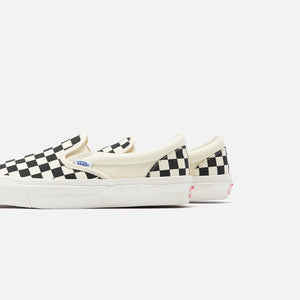 vans slip on vault checkerboard