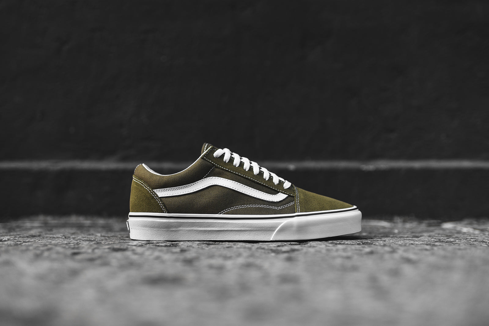 vans old skool winter moss true white