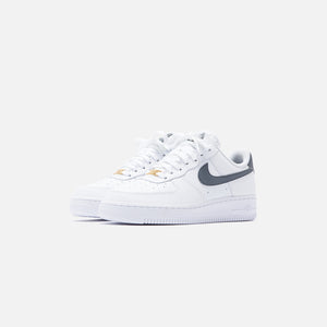 air force 1 07 trainers white cool grey metallic gold