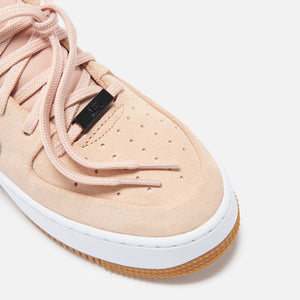 nike wmns beige