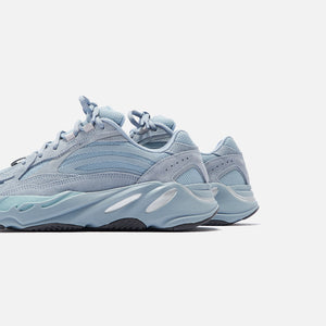 yeezy 700 kith