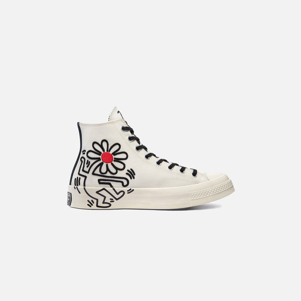 keith haring converse heart