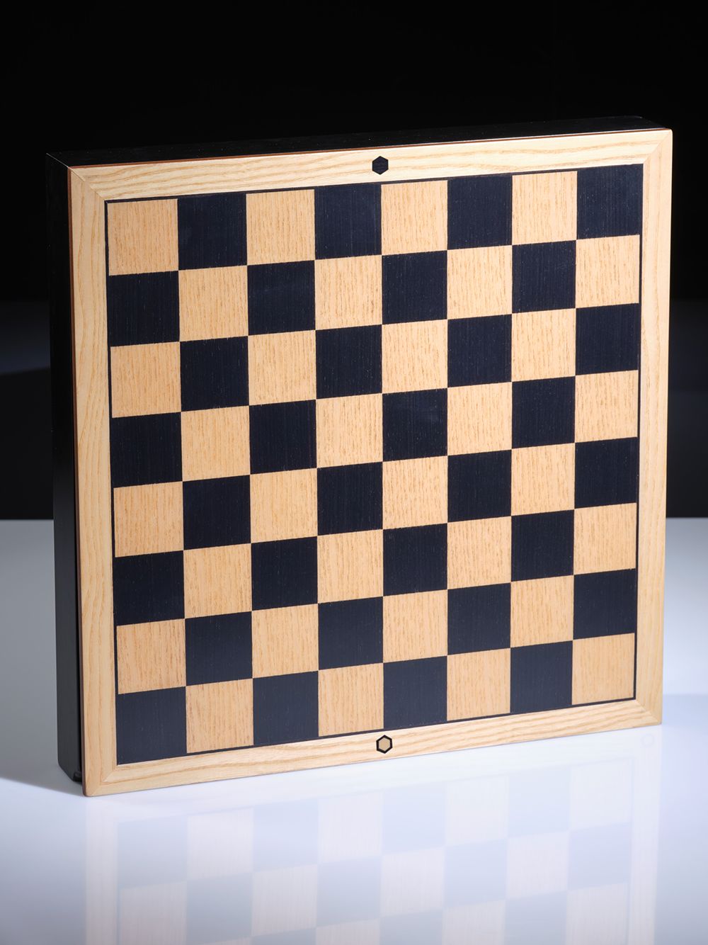 World Chess Championship Set (Wenge Board) - buy online with worldwide  shipping – World Chess Shop