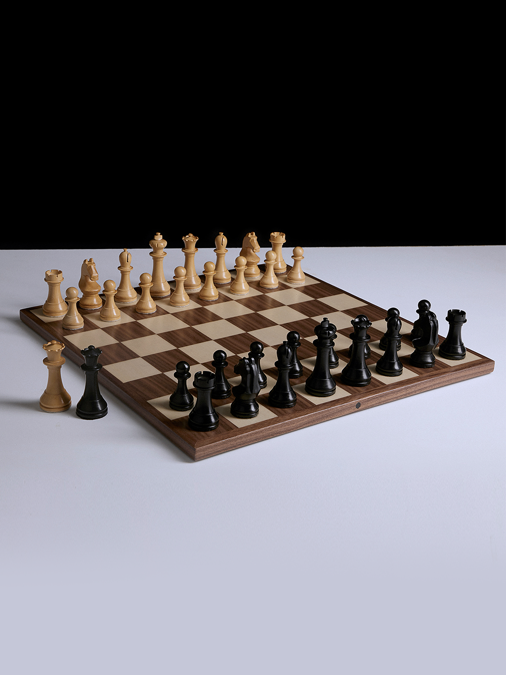 Wood Chess Set Raised Board Solid Walnut and White Oak -  Canada in  2023