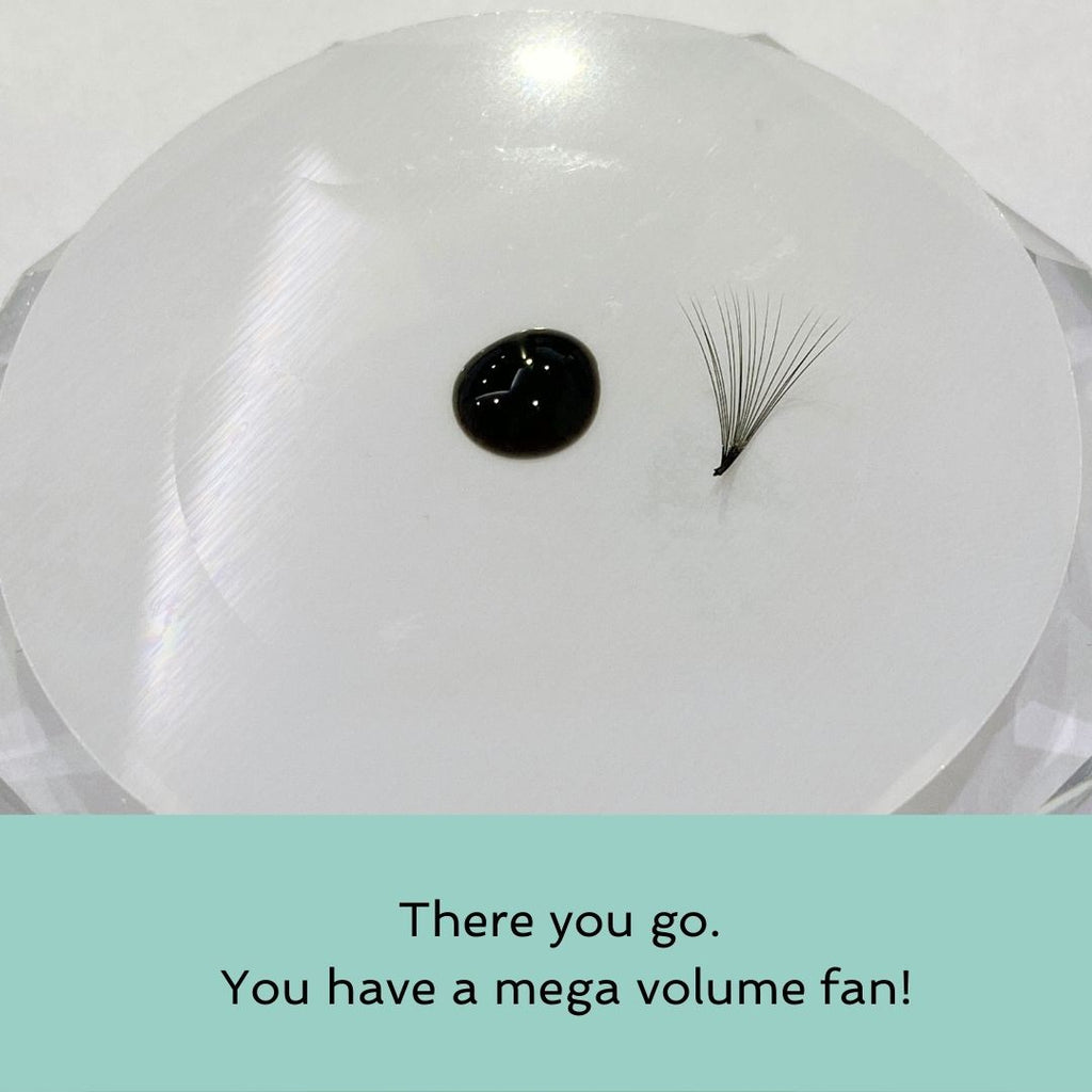 Step-by-step: How to make mega volume lash fan