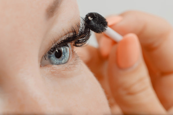 How to Combat Eyelash Extension Allergy — BL Lashes