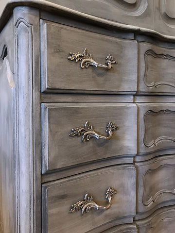 How to Apply furniture Wax to add dimension to a painted furniture piece 