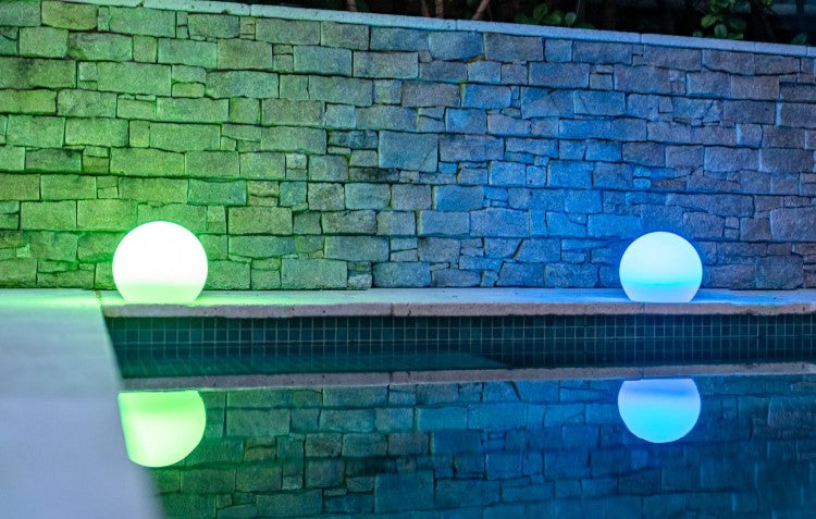 solar sphere garden lights by the pool