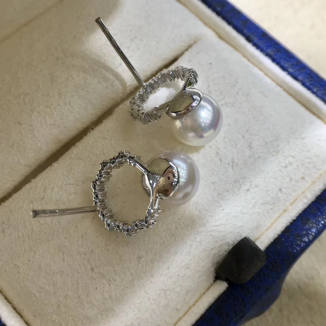 Diamond Circle Akoya Pearl Ear Studs – ANNIE CASE FINE JEWELRY