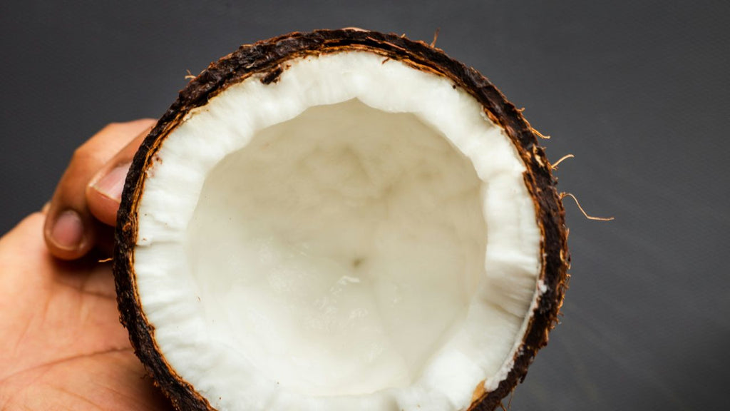 Coconut Oil as ingredients of heat protectant