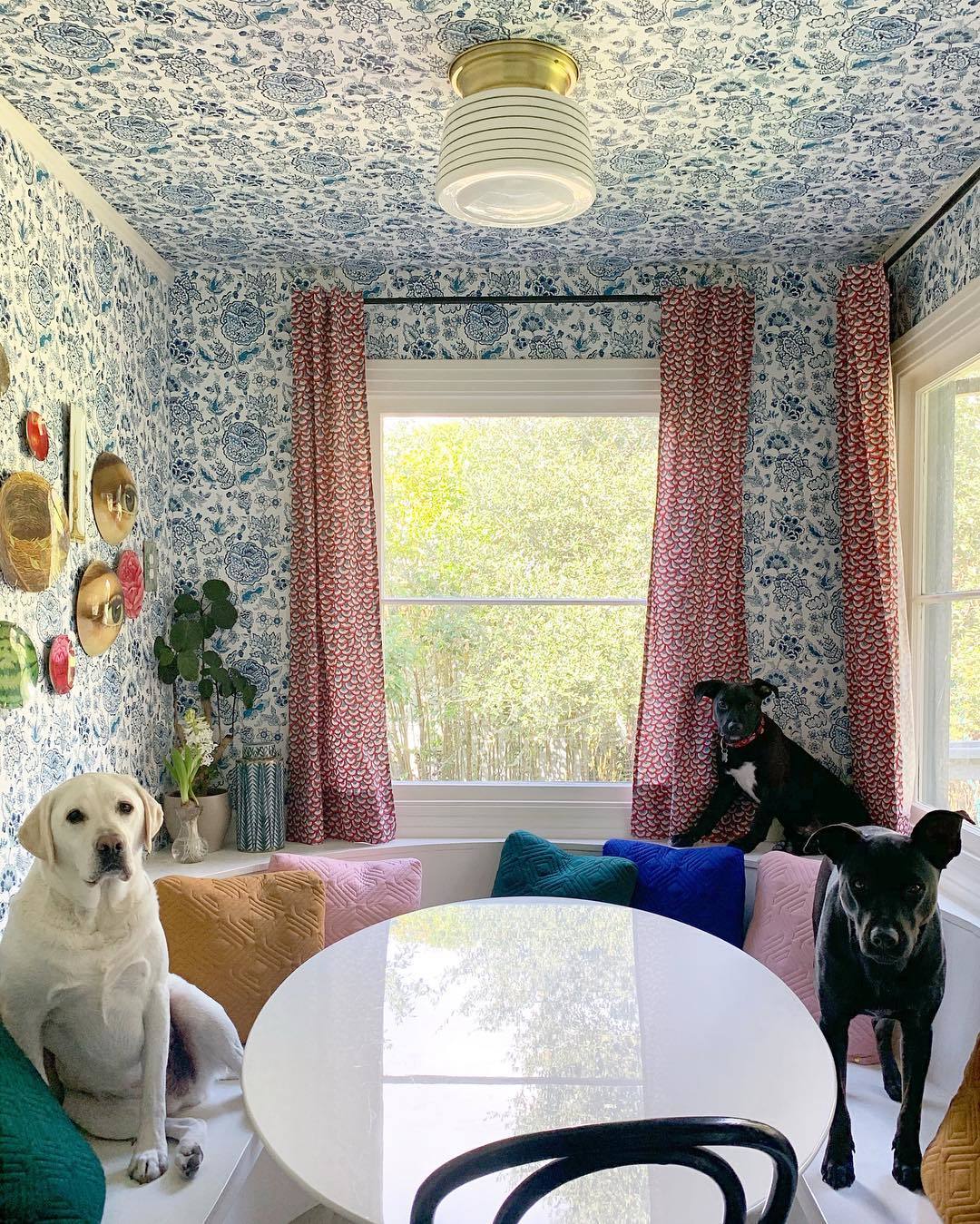 Wallpapered Nooks Roundup | Florebela Navy wallpaper | Tilton Fenwick | Hygge & West