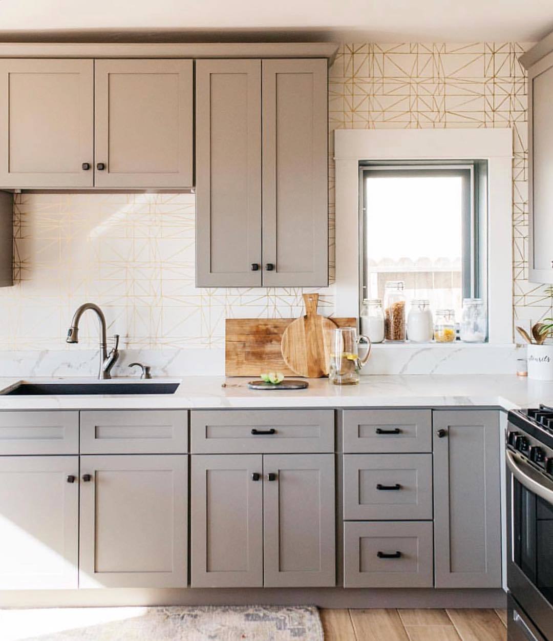 Our Favorite Patterns for the Kitchen | Strike Gold wallpaper | Heath Ceramics | Hygge & West