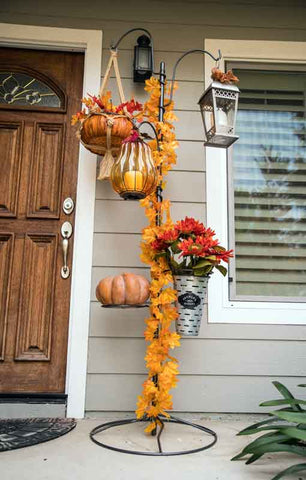 Fall decorating with Yard Tree hanging garden