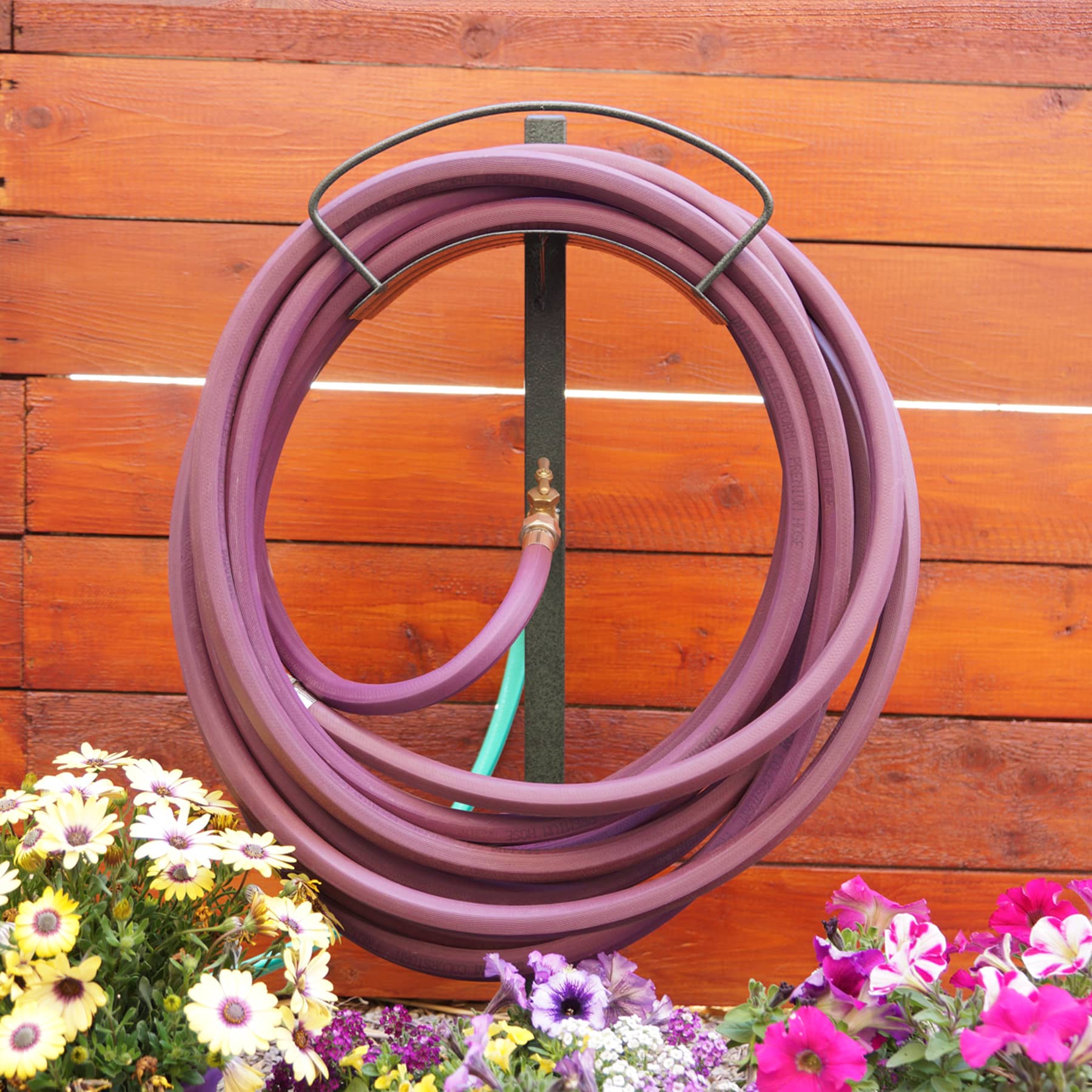 Yard Butler S Free Standing Outdoor Garden Hose Hanger With Water