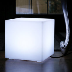 Oh jee leugenaar Nat Netvoeding LED tafellamp, 30cm Kubus, Uitgevoerd Met E27 Lamp Wit – PK  Green Nederland