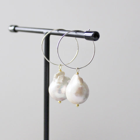 JOJO earrings Baroque Pearls