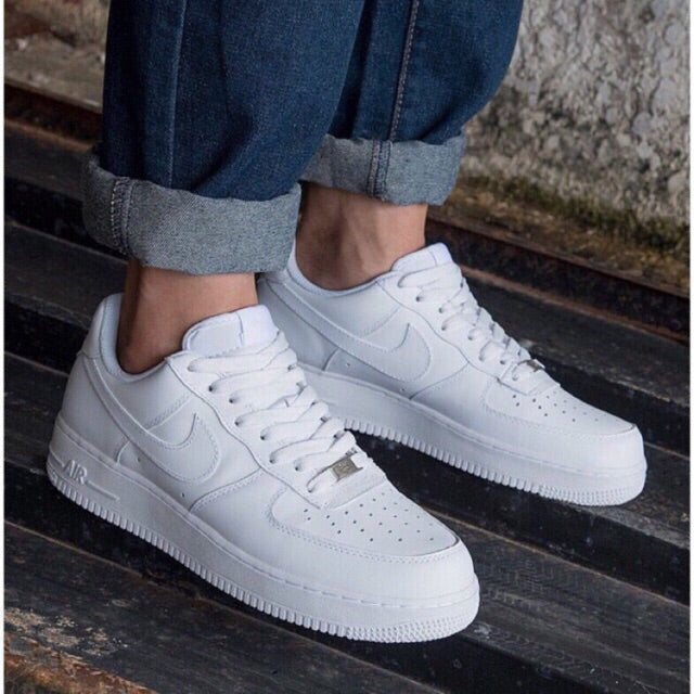 How To Spot Fake Vs Real Nike Air Force 1 Low White Sneakers – LegitGrails