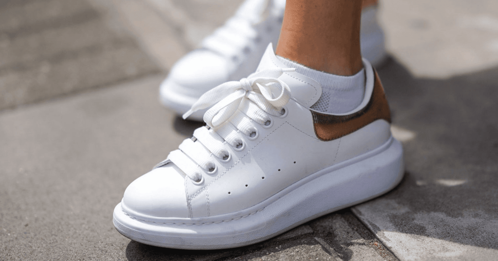 Alexander McQueen Oversized Logo-patch Sneakers in White for Men