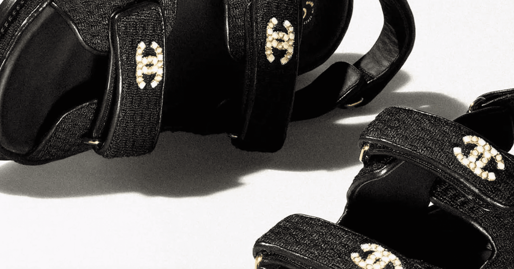 Chanel Leather flip flops - Gem