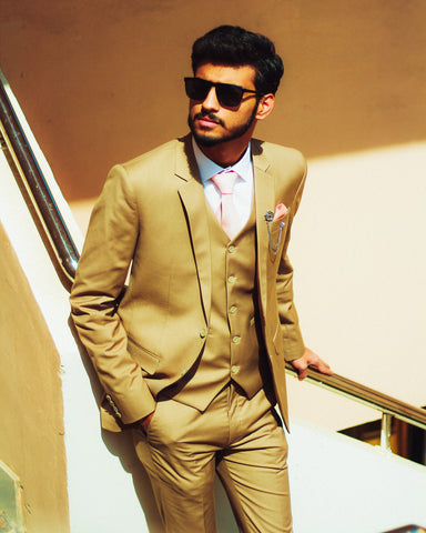 Men’s khaki summer suit