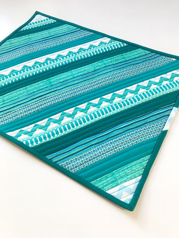 Easy Quilt As You Go Placemats - The Seasoned Homemaker®