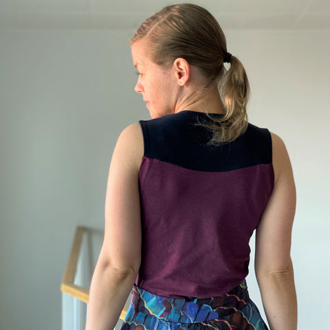 Back view of Marja's colourblocked Sylvie