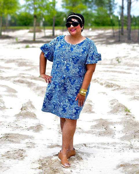 Forget-me-not Lola blouse with ruffle sleeves in blue, front view