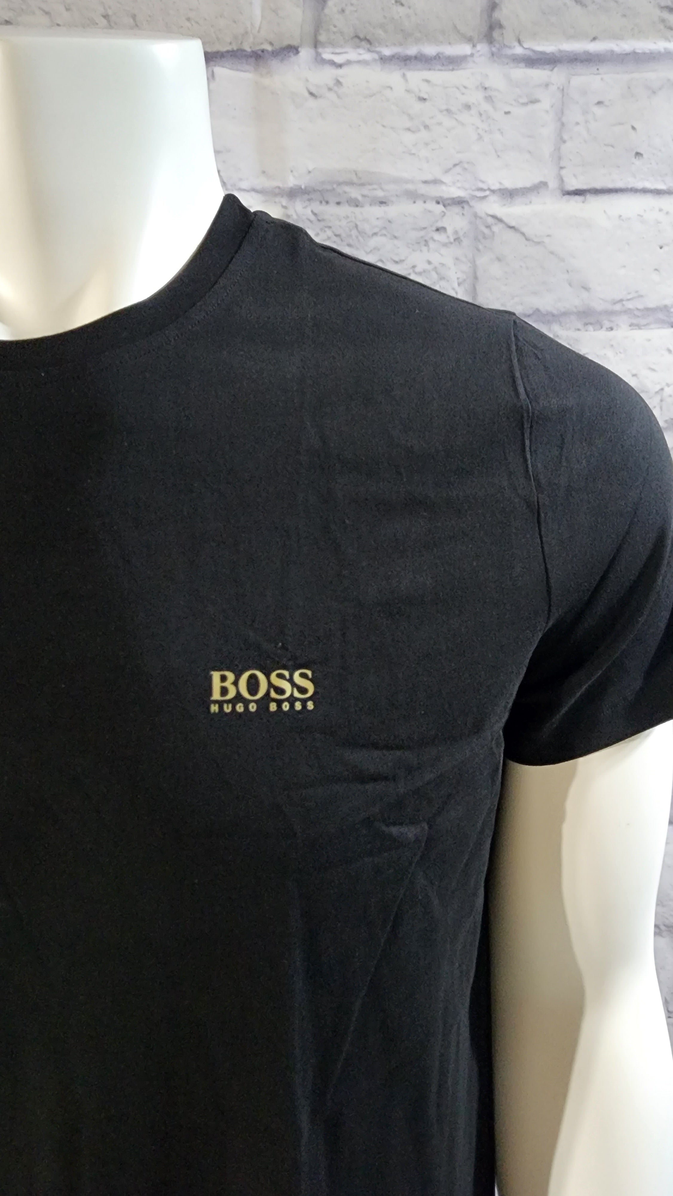 Boss: (Black with Gold – Dazzleonline