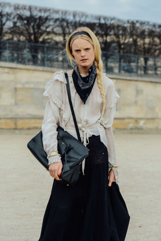 mannequin Hanne Gaby Odiele bandana noir