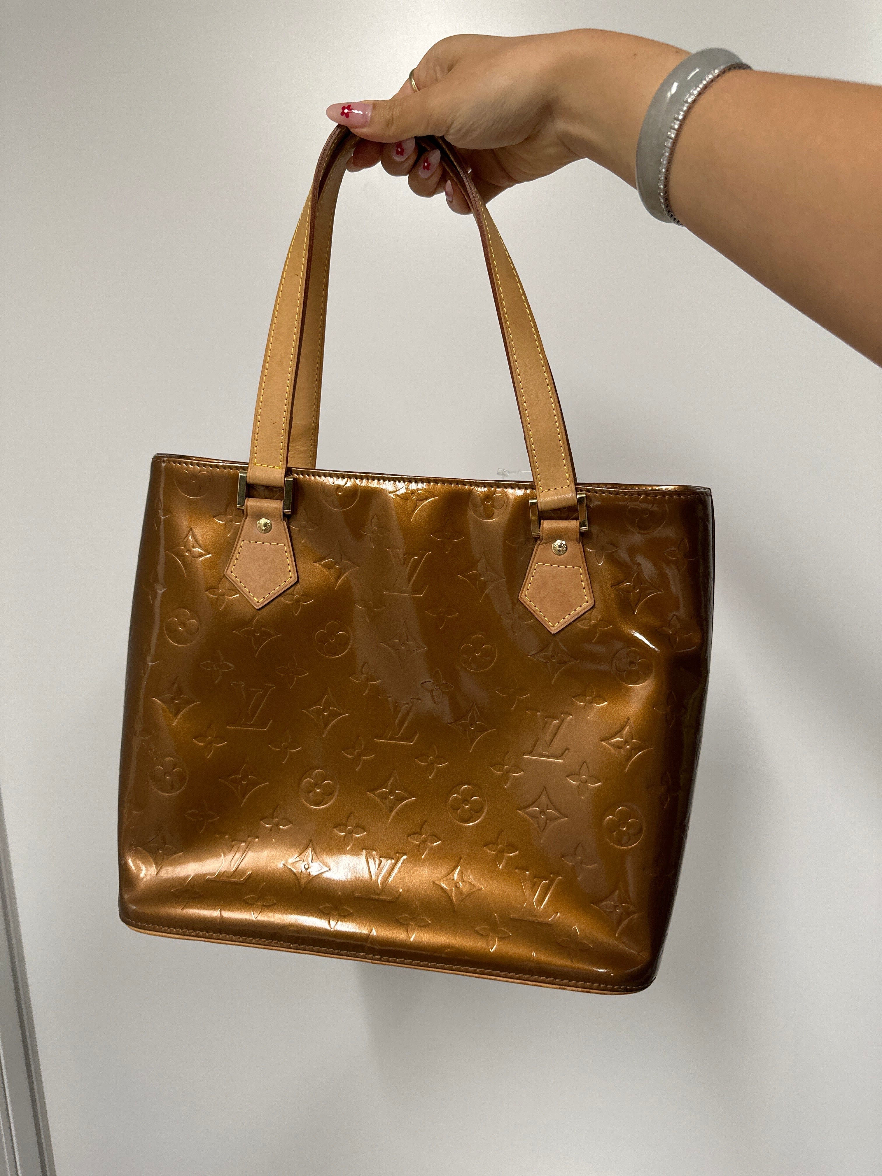 image of LOUIS VUITTON Vernis Houston Bronze M91122