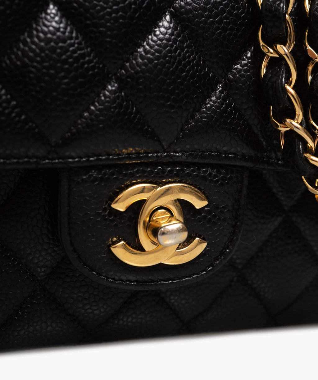 Túi Chanel Classic Medium màu đen da caviar khóa vàng best quality