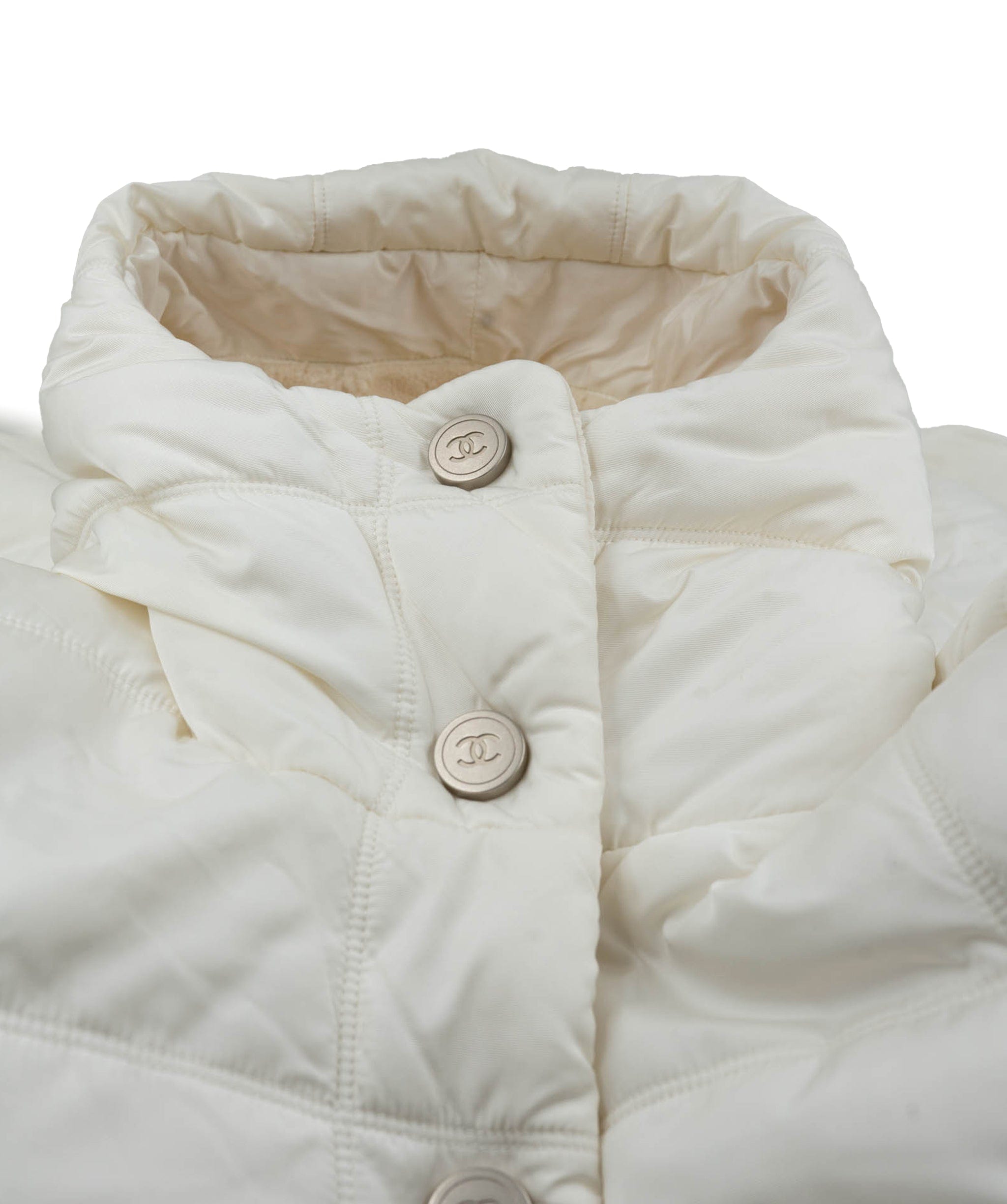 Chanel 00A Puffer Coat White ASL4613 – LuxuryPromise