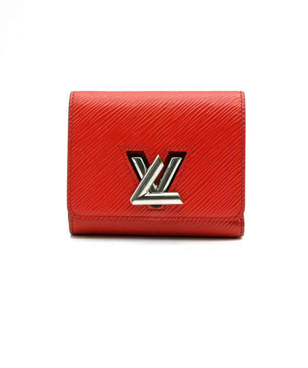 pre owned lv wallet