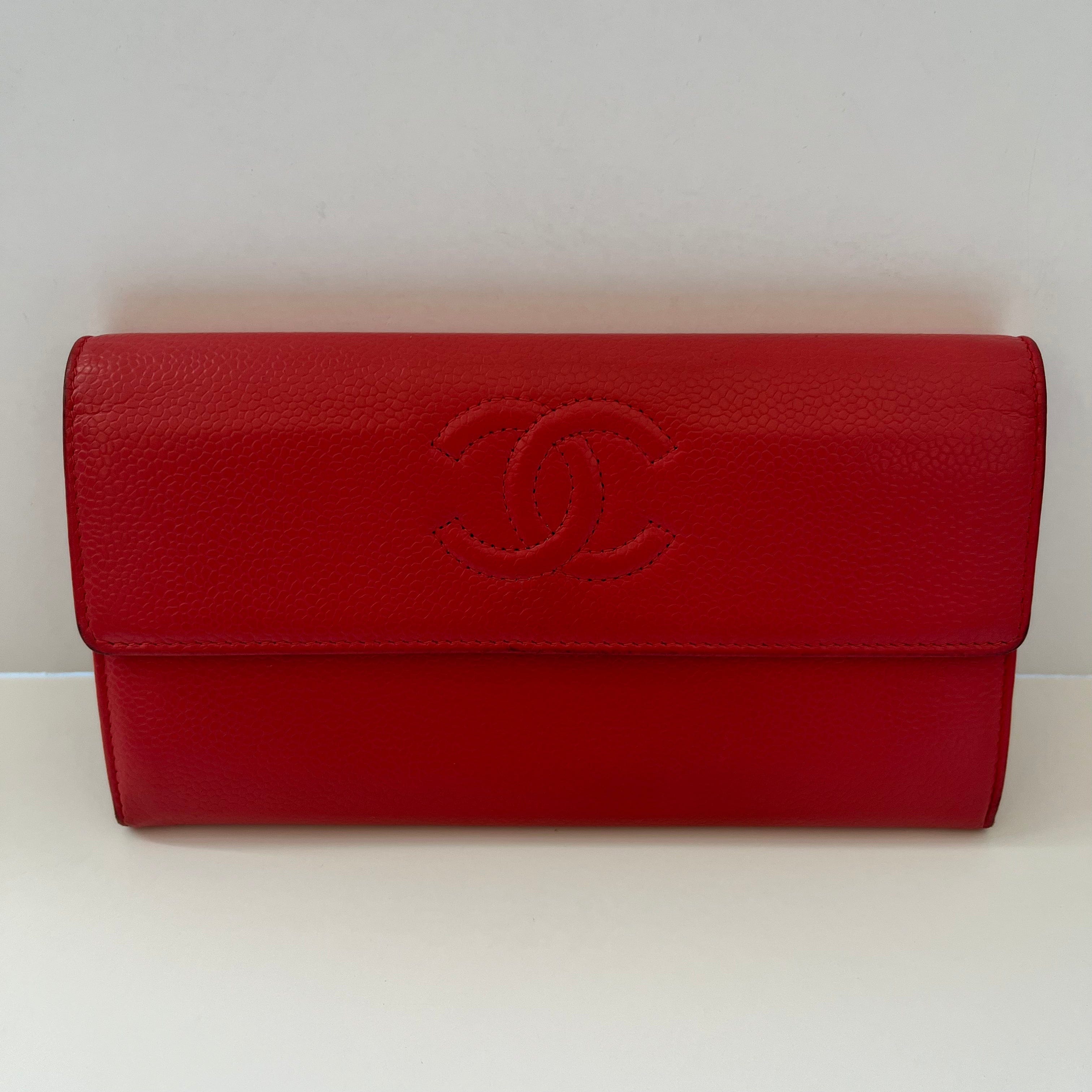 image of Chanel CC Logo Continental Wallet