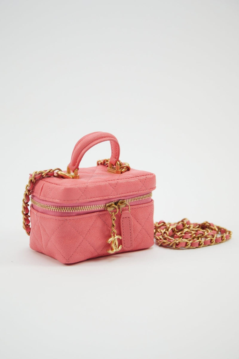 Chanel Vanity Case Medium Patent Pink  SACLÀB