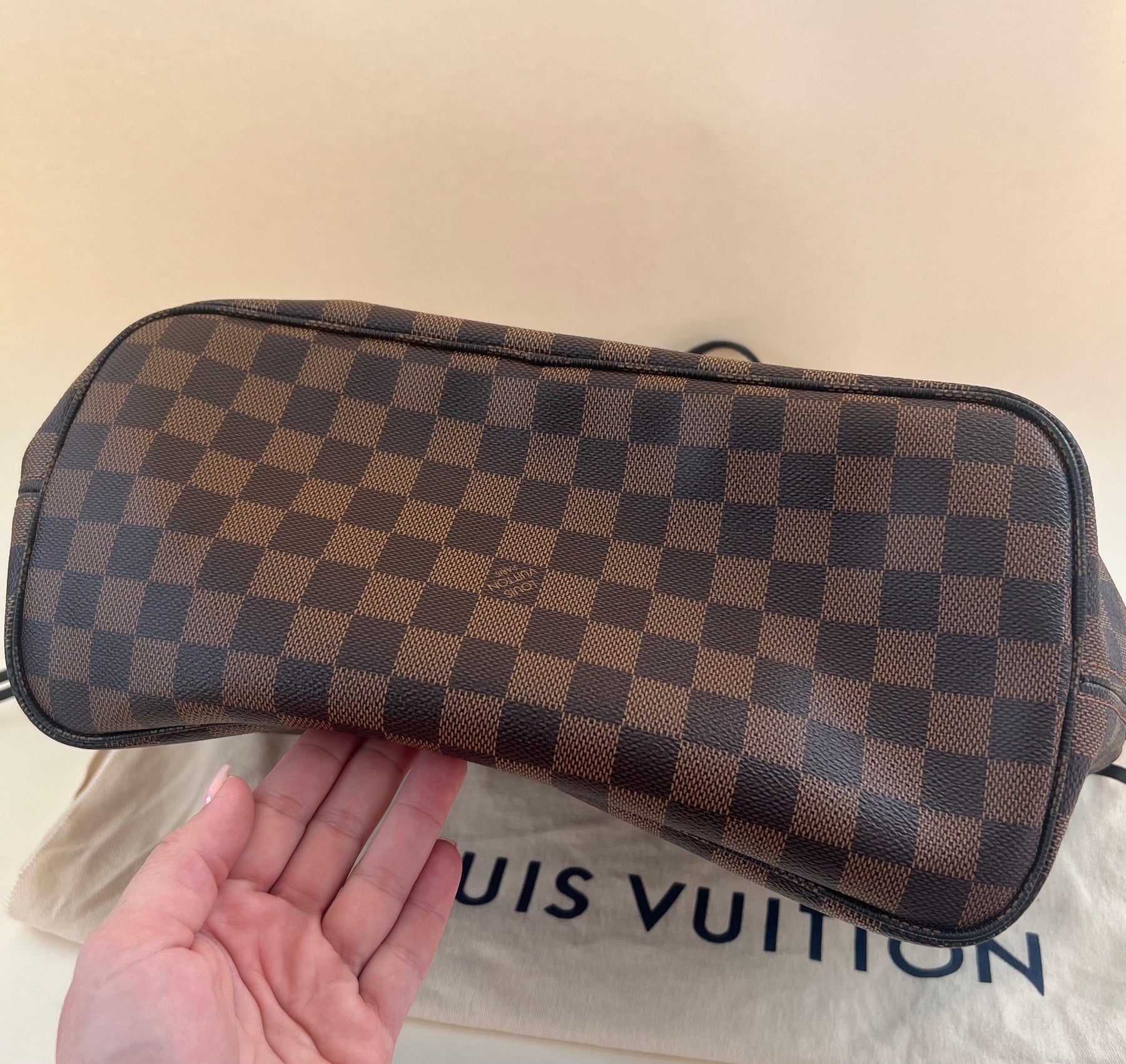 Louis Vuitton Vernis Coin Pouch – Luxury Closet NY