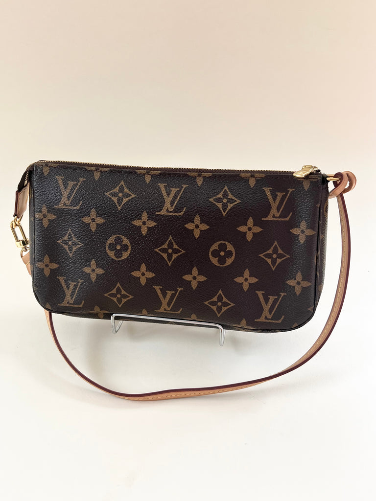 Luxury Closet NY LLC - Louis Vuitton Neverfull MM, in great condition!  available at a great price for $885, on the website 💕 ⭐️for a full  description and to purchase visit luxuryclosetny.com