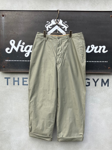 軍パンのような風貌 》NEW BASIC CHINO PANT - LIGHT MOLESKIN