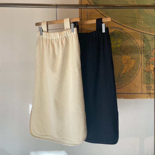 冬でも快適》LIGHT MELTON SKIRT – ナイジェル・ケーボン オンライン ...