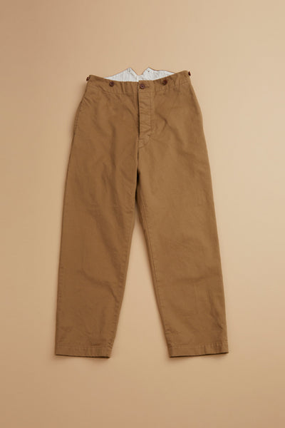 夜空 is-ness “CORDUROY TUCK TROUSERS(BROWN)” | teambetween.com