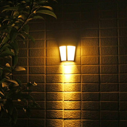 blooma solar wall light