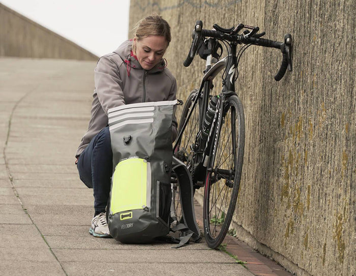 waterproof backpack bike commute