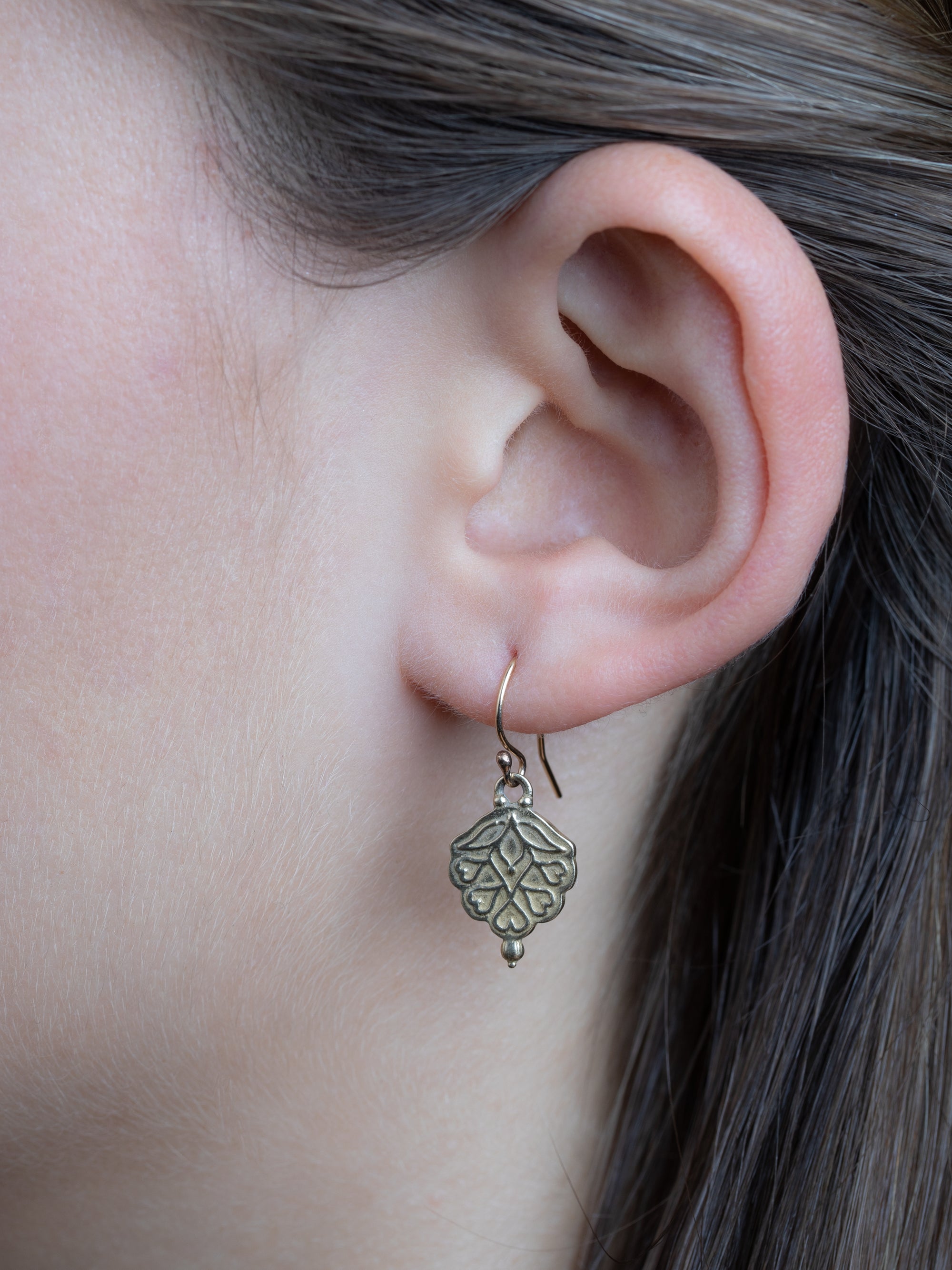 Gold Finish Ear Cuff Jhumki Earring Alloy Jhumki Earring For Women & Girl –  alltrend.in