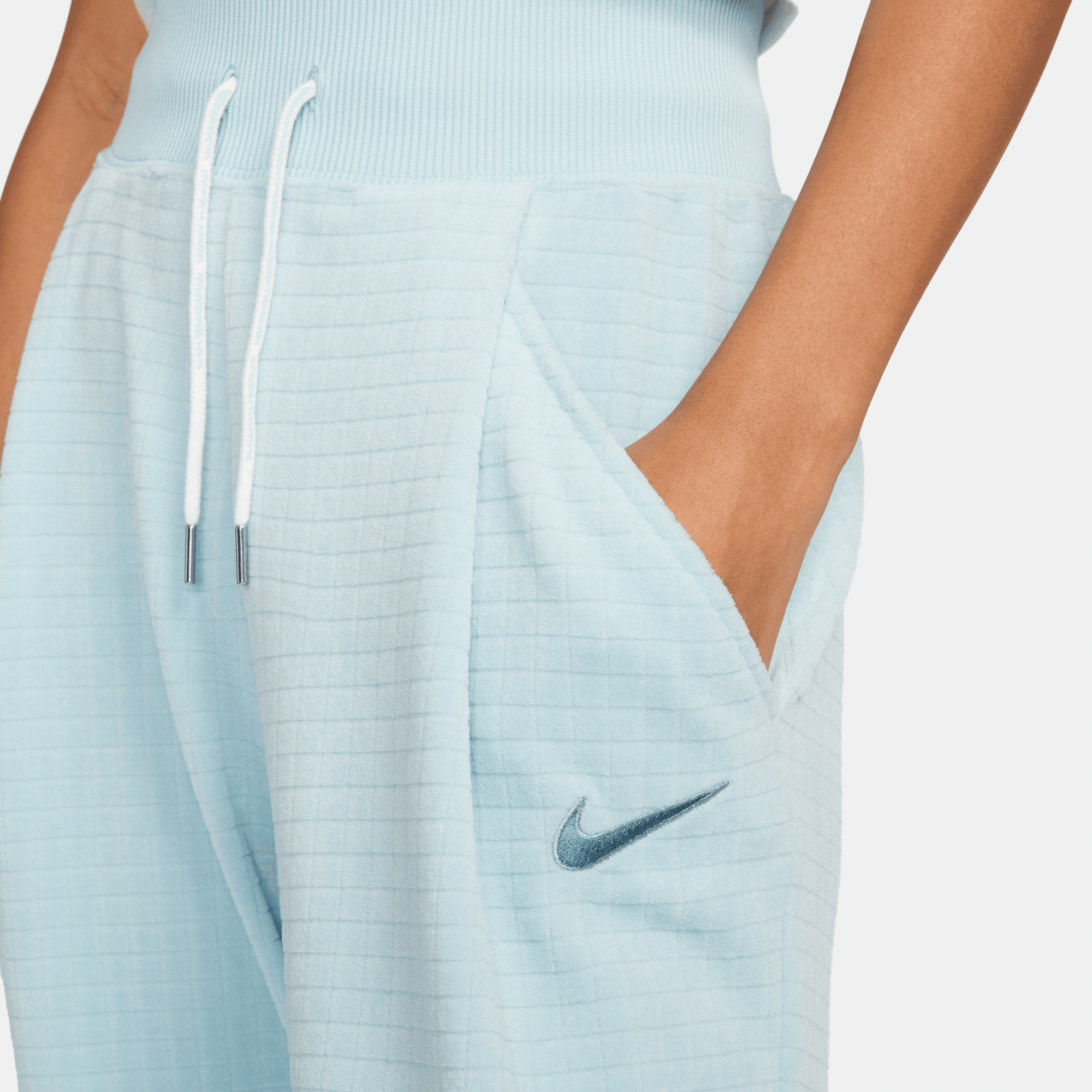Nike Women's Sportswear High-Waisted Blue Velour Jogger – Puffer Reds
