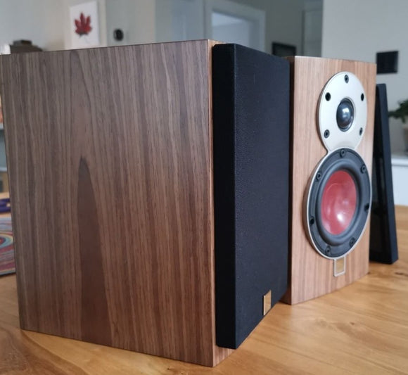 DALI Menuet/SE Speakers (6th Gen) – Stereo Untypical