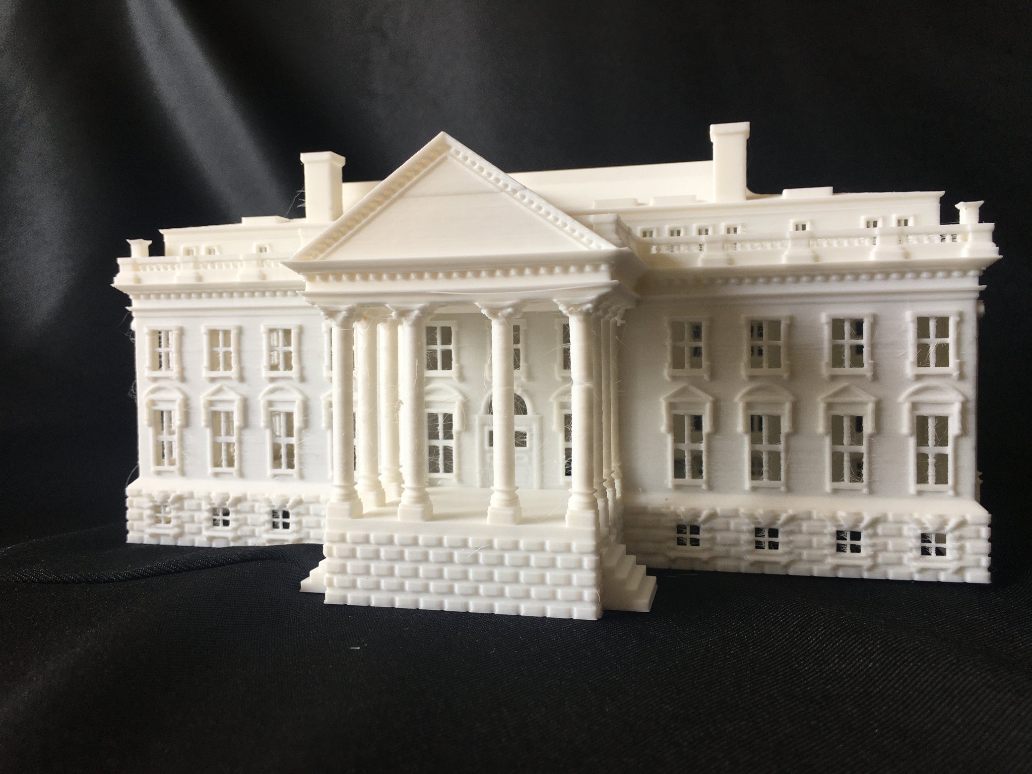 white house dollhouse
