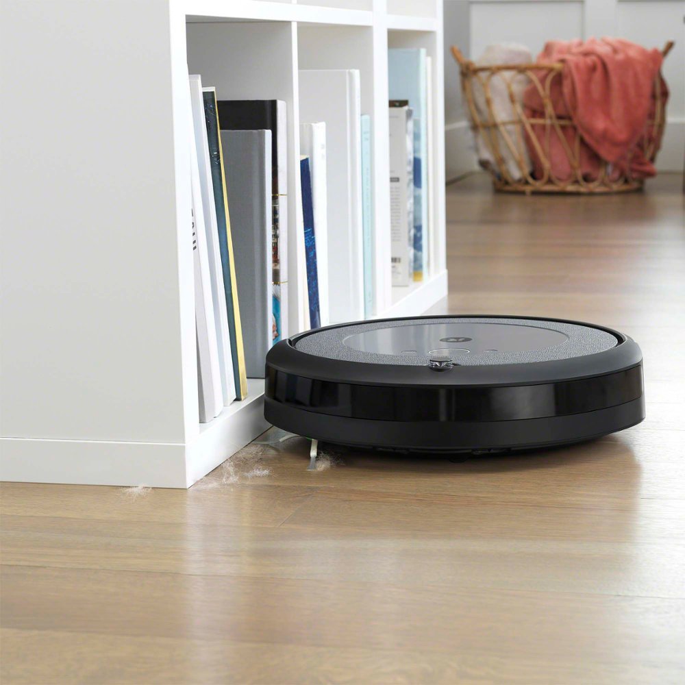 iRobot Roomba i3+ EVO Wi-Fi Connected Self Emptying Vacuum  (Refurbished) - Image 4