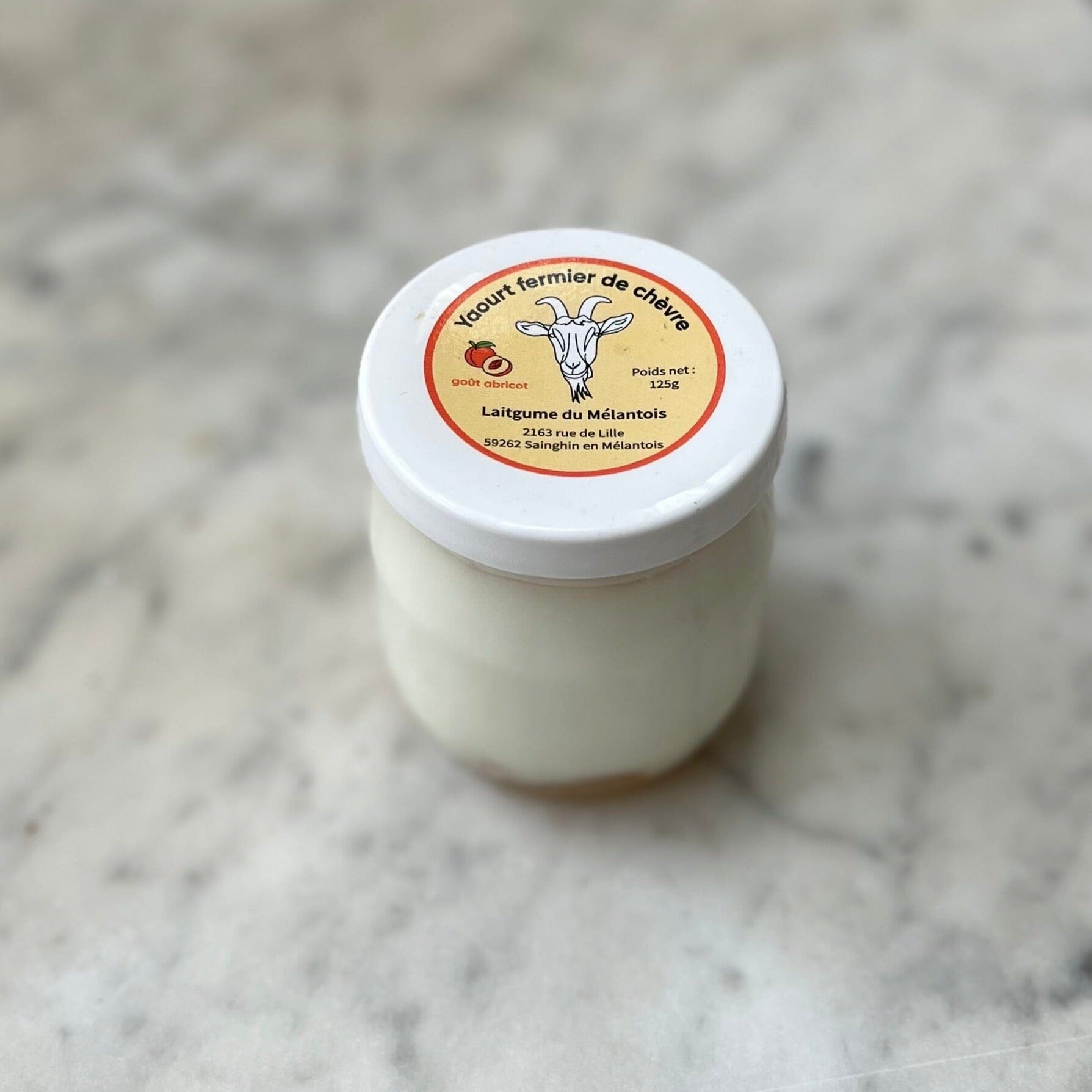 Yaourt au lait de chèvre à la confiture d'abricot 