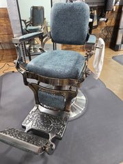 ManBasics Classic Barber Chair